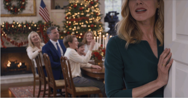 I Overheard My Family Planning To Embarrass Me At Christmas. That Night, My Mom Called, Upset: “Where Are You?” I Answered Calmly, “Did You Enjoy My Little Gift?”