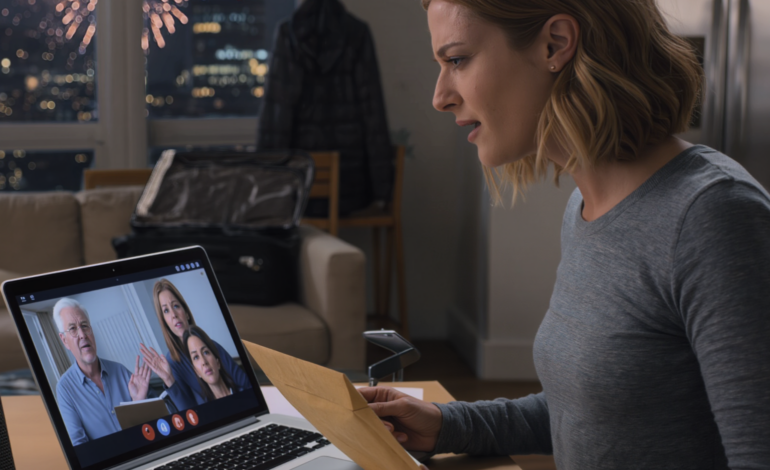 Mom texted, “The whole family is coming for Thanksgiving”—then did a complete 180: “This year is about your sister. Don’t ruin it.” My sister followed up: “The guest list is final. Don’t come.” I didn’t argue; I quietly accepted the out-of-state transfer I’d turned down for years. One week later, Dad called in a panic: “Honey… they’re saying they’re coming tomorrow to change the locks.”