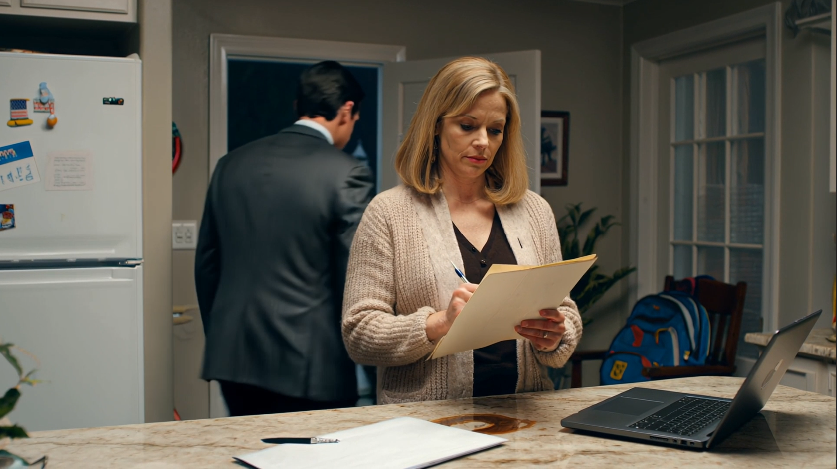 My husband set the divorce papers down with a smile and said, “Accept my mistress, or we’ll break up.” I signed without hesitation. My husband turned pale. No—wait. You misunderstood.