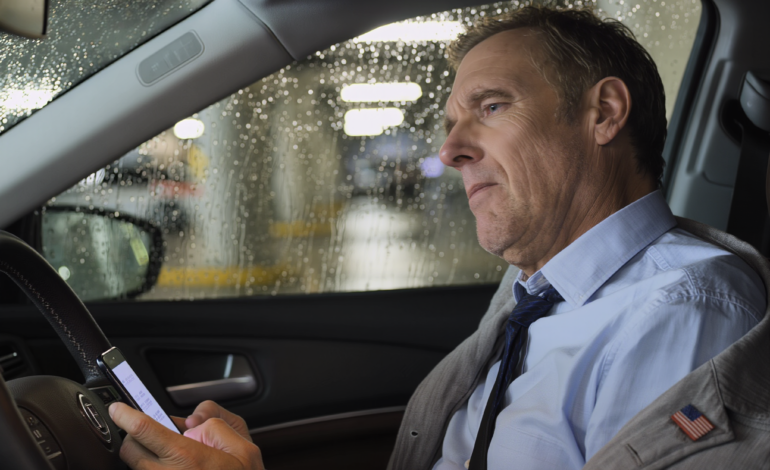 “You just stay in your current position, my son will be promoted to Senior Manager,” my boss said, then asked me to put together the training materials over the weekend. I just nodded, said thank you, left at 5 p.m. sharp to go play ball with my son after years of overtime – two days later, the whole company was in chaos, emails flashing red, 23 missed calls on my screen, and what they were begging me to do then was what really showed who was actually the one “not up to standard.”