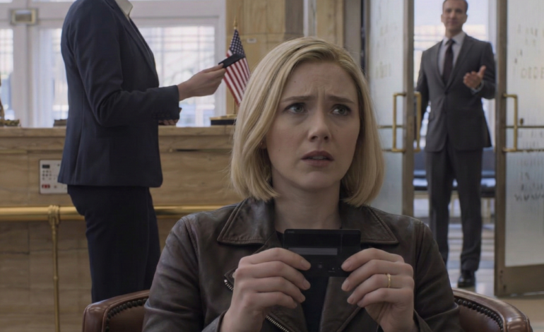 My parents pushed me out into the snow with a garbage bag, sure I would come back begging. But I had my grandfather’s secret black card. When the bank manager saw it, he was stunned. My parents called me ‘delusional’… until the bank made a phone call and everything changed.