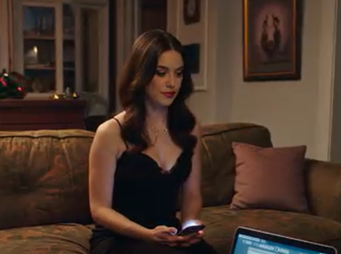 My Mom Mocked Me At Dinner: “We Only Invited You Out Of Pity. Don’t Stay Long.” My Brother Laughed: “You’re A Failure.” They Invited Me To New Year’s Dinner Just To Humiliate Me. I Just Smiled, Took A Sip Of My Drink, And Quietly Left. One Week Later — The Family Cabin Was Sold. The Joint Accounts Were Closed. THEN THE BANK STATEMENTS STARTED ARRIVING