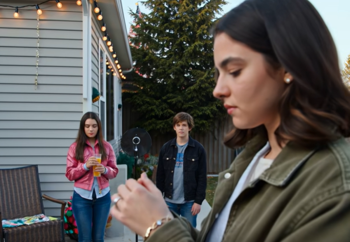 At Family Dinner, My Niece Snatched My Bracelet And Said, “Mom Says It’s From A Cheap Little Market Anyway.” Then She Yanked At It And Snapped The Clasp. That Night, I Quietly Withdrew The $60,000 Music Conservatory Tuition I’d Been Covering—Effective Immediately…