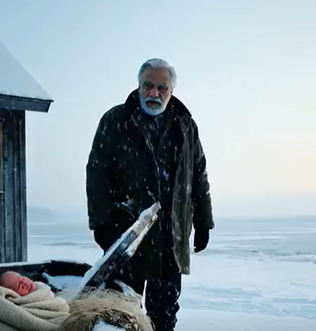 On the frozen shores of Lake Michigan, an old fisherman named William Brooks lived alone in a weathered cabin near the village of Havenwood, Illinois. The wind there could tear through a man’s bones, but William had grown used to loneliness since his wife and son died years ago. His days passed quietly between fishing, fixing nets, and watching the gray horizon where the lake met the sky.