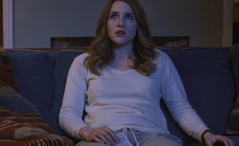 I won a massive lottery jackpot — $384 million — but I didn’t tell a soul. And the first thing I did wasn’t celebrate. I just sat there, letting the silence swallow the room. I wanted to know who would really still be there for me, so I called my family and pretended I’d hit rock bottom and needed help right away. I sat alone in my living room, the TV still on… and when the numbers started appearing, the remote slipped right out of my hand…